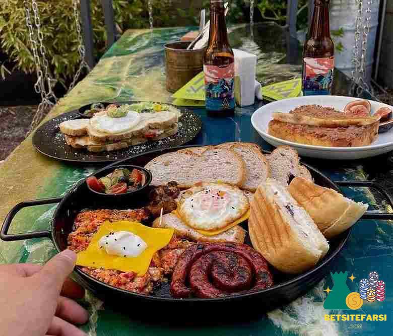 این فود بلاگر شغل دوم هم دارد؟